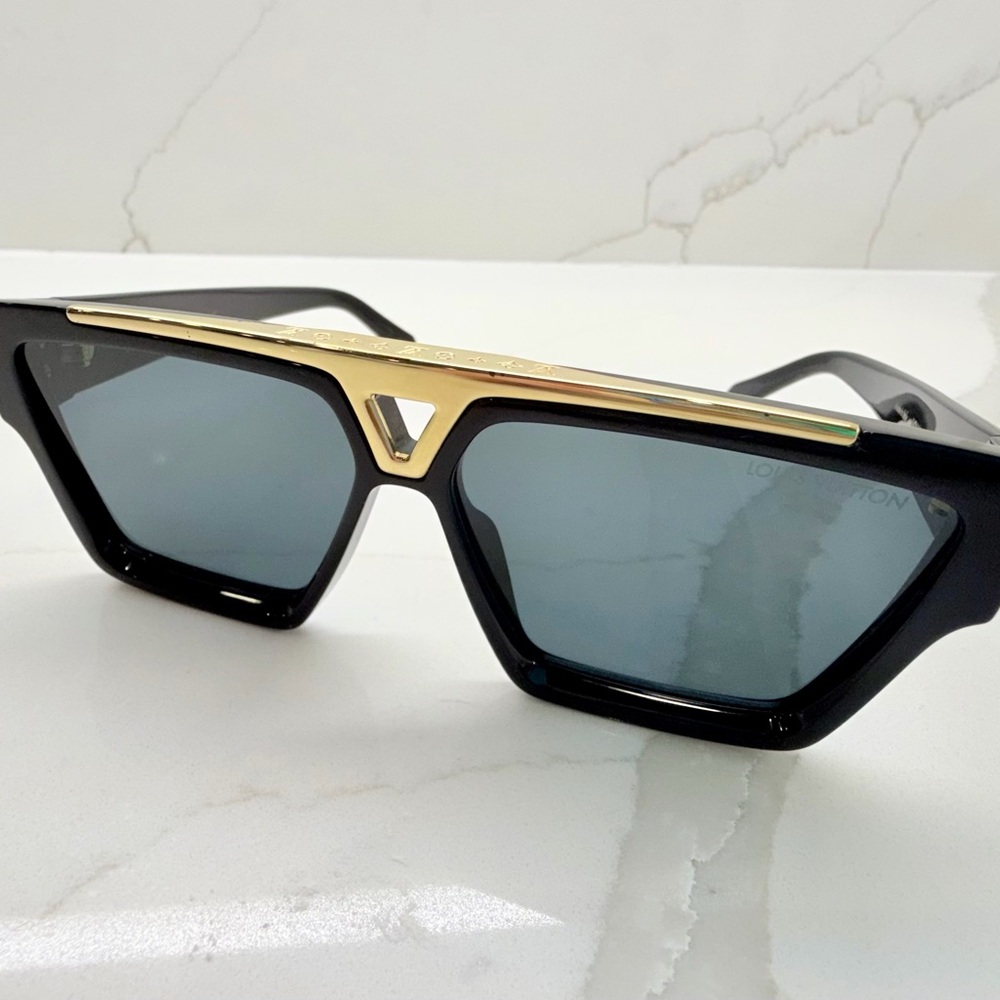 Louis Vuitton Evidence Sunglasses
